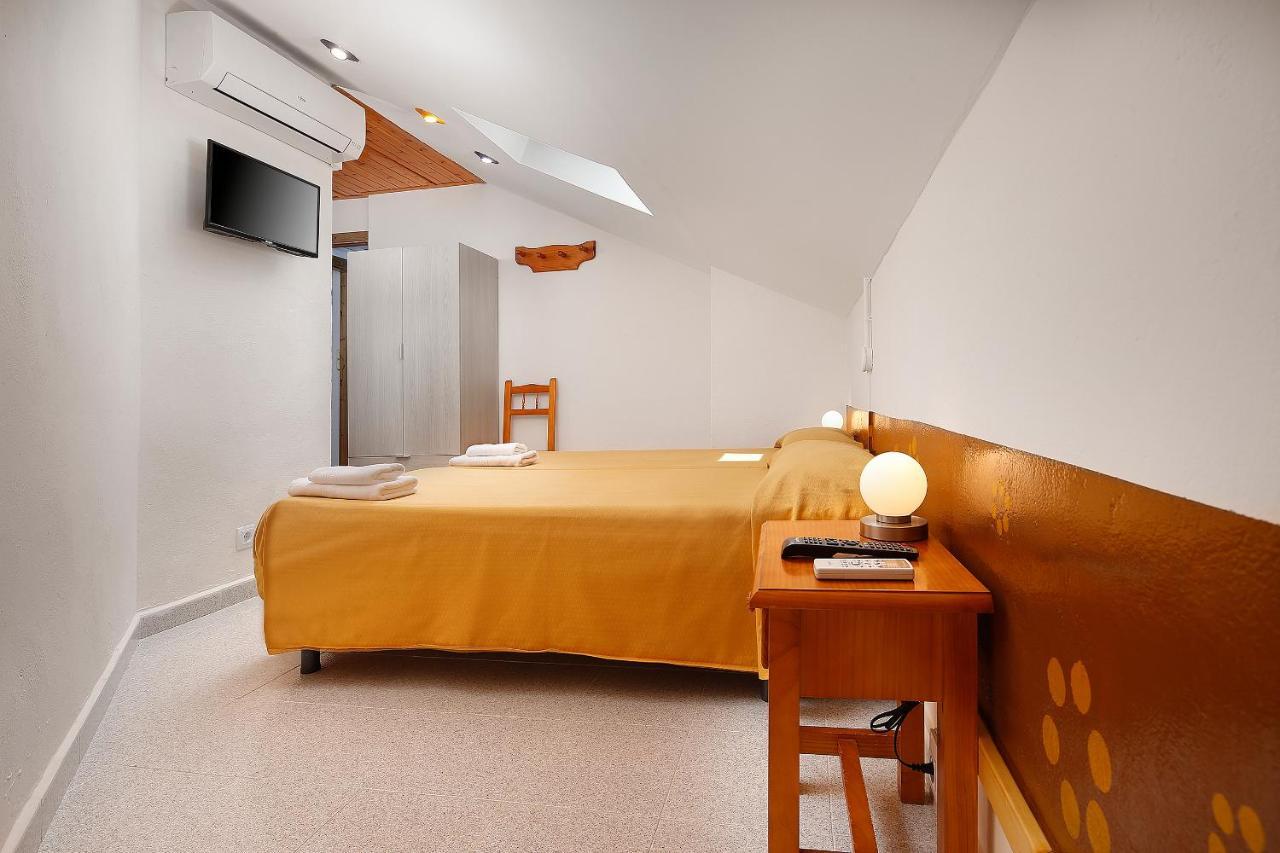Albergue Sierra De Arbe Naval Room photo